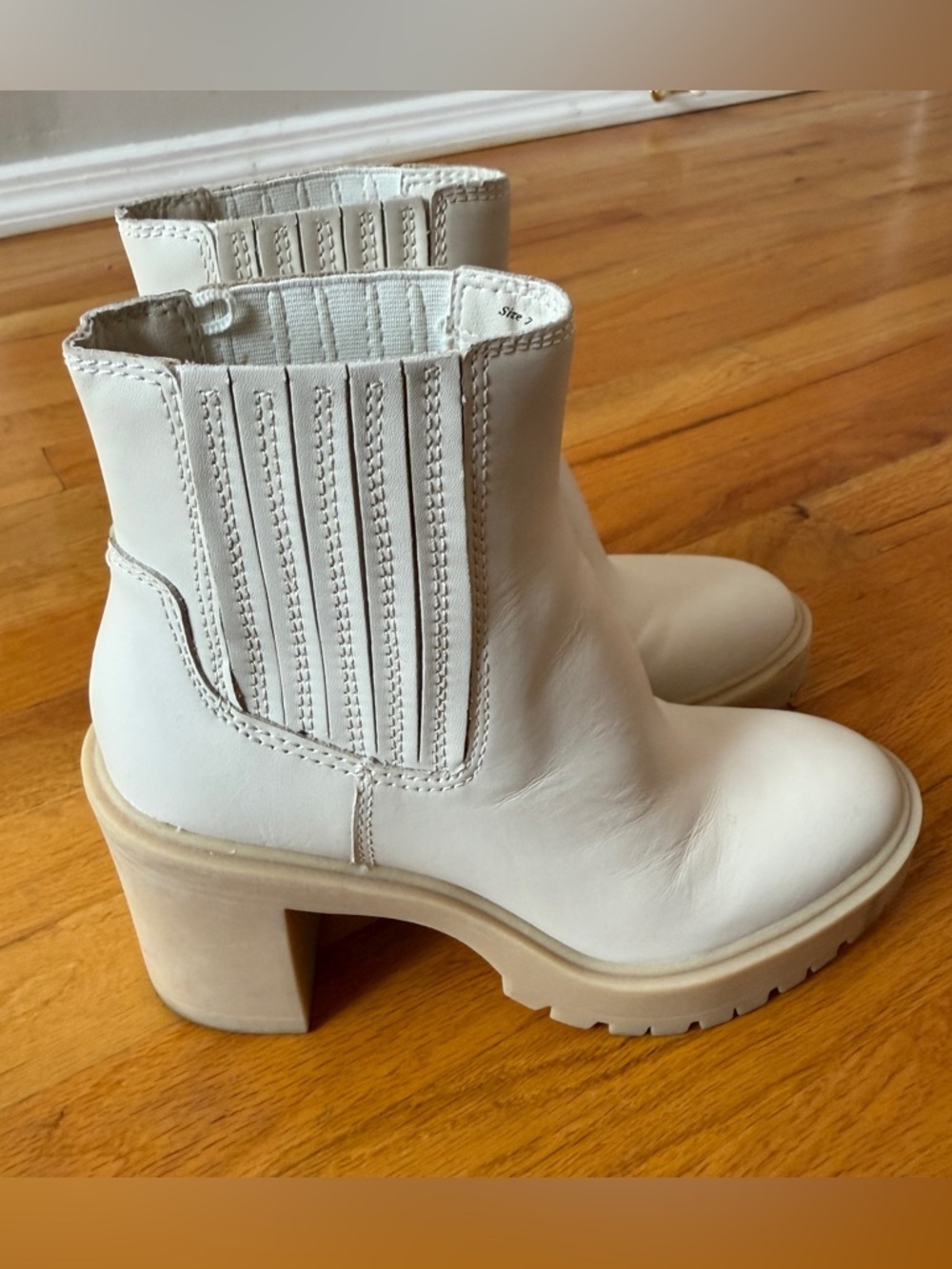 DOLCE VITA Women’s Ivory Leather Caster H2O Waterproof Rain Boots Size 7